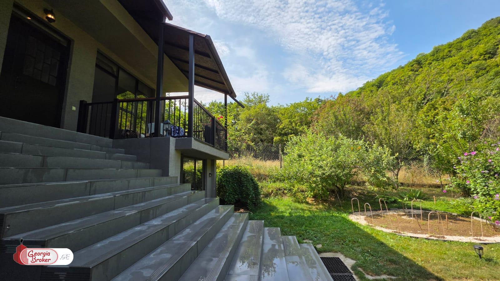 nearly repaired 6-room house for sale